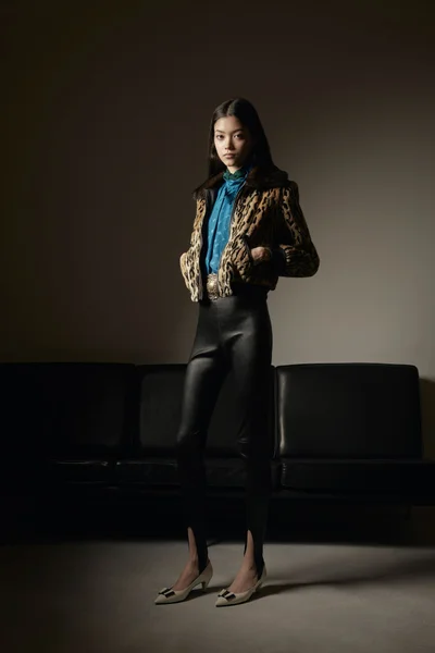 Look 30